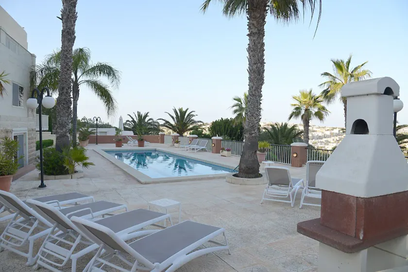 Villa Apartments in a Spectacular location near to everything! - Image 1
