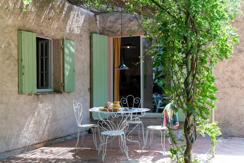 Holiday cottages in the Gulf of StTropez - Image 1