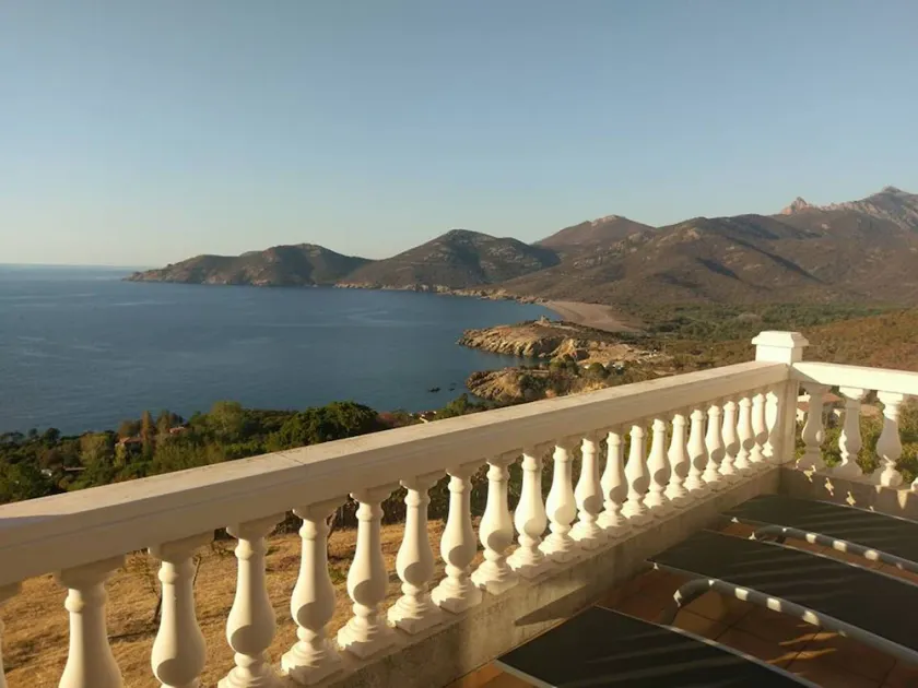 3-star non-smoking villa with exceptional view of the Gulf of Galéria - Image 1