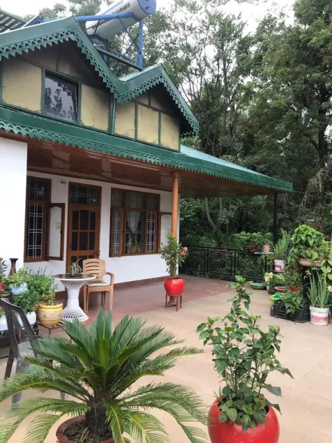 Cozy Solan Apartment With Stunning Views - Image 1