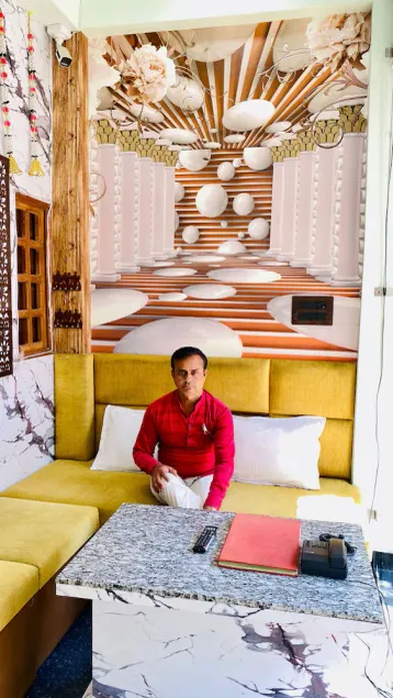 Hotel Manoram - Image 1