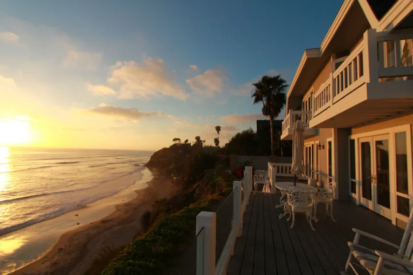 Impeccable Cape Cod Oceanfront Home Overlooking Swami's Beach. - Image 1