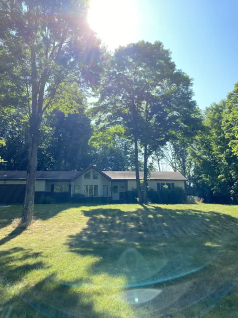 Charming home in Hudson Valley, with a seasonal pool, 2 hours from NYC - Image 1