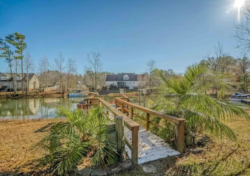 Cozy Lake Murray lake front house with dock - Image 1