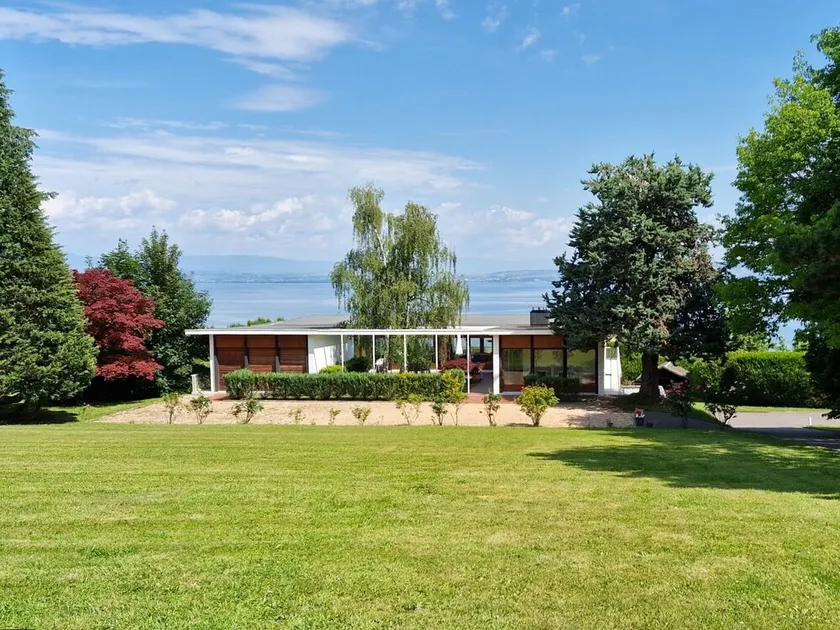 Evian, Stunning Views of Lake Geneva and Alps, 8 km from Bernex & Thollon ski - Image 1