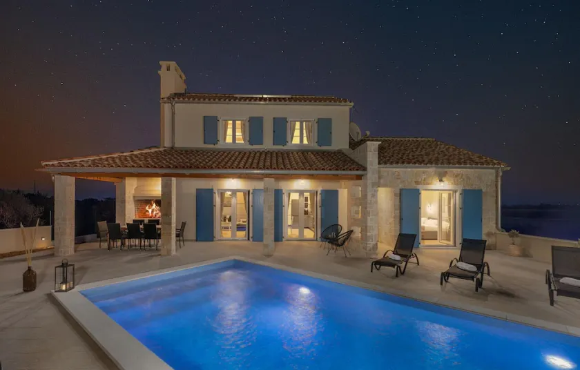 Gorgeous home in Nin with WiFi - Image 1