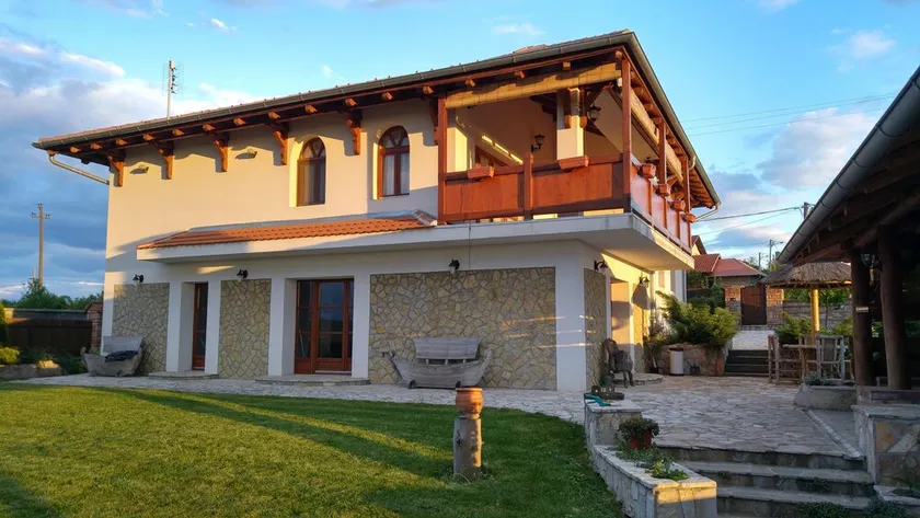 Kasteljan, luxury villa near capital of Serbia. - Image 1