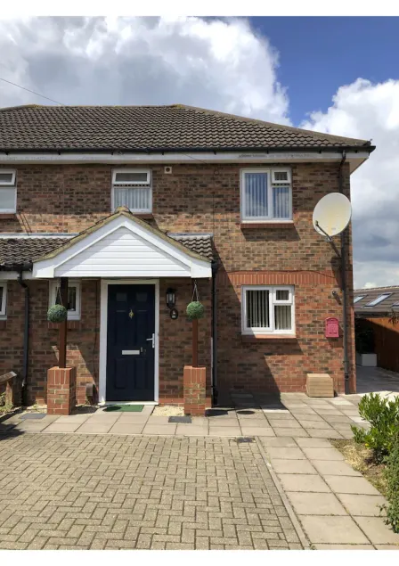Spacious 3-bedroom house, Oxford - Image 1