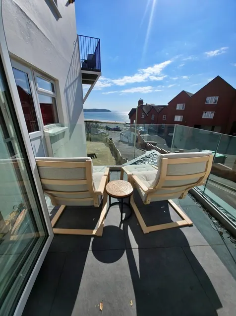 Great dog friendly 2 bed apartment close to village and beach. - Image 1