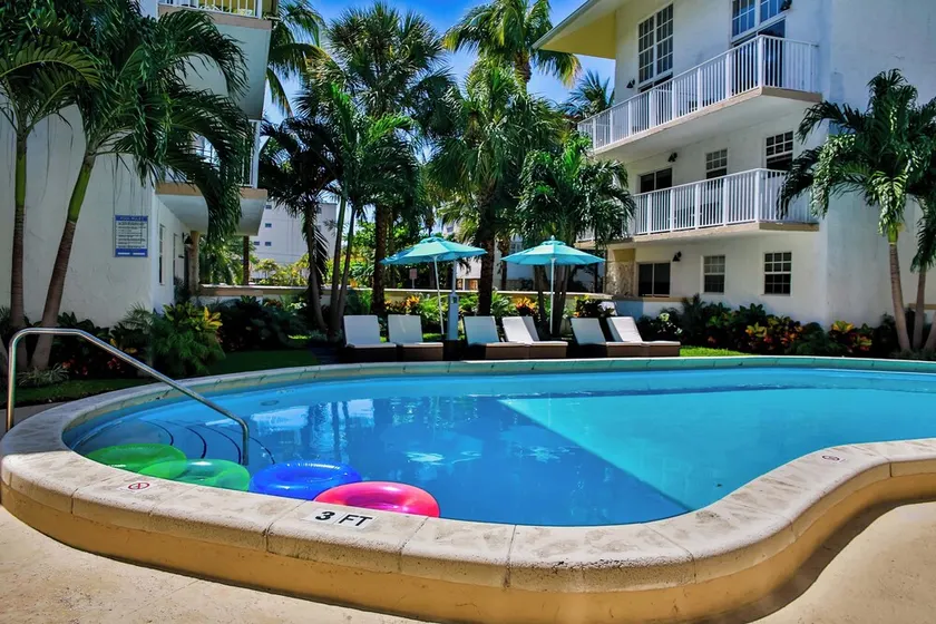 FANTASTISCHES 2 X 2BR / 2BA IN KEY BISCAYNE, SCHRITTE ZUM STRAND, POOL, PARKKÜCHE - Image 1