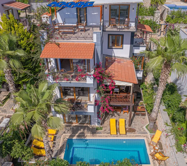 Villa Tara With Private Pool And Sea Views Close to Beach & Shops - Image 1