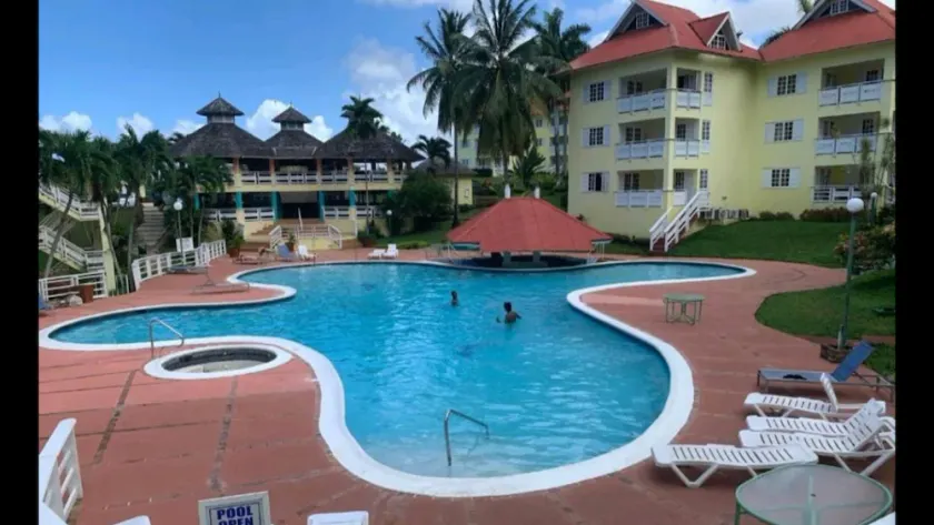 Endless Summer at Mystic Ridge - Image 1