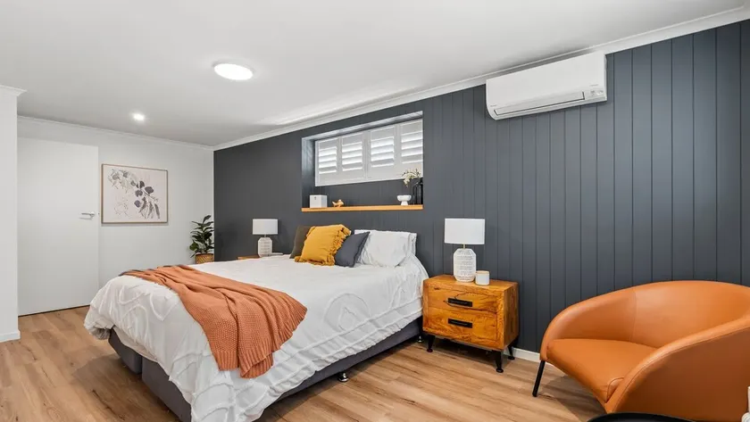 Renovated 3BR apartment with pool, WiFi, air-con & linen included, walking distance to beaches - Image 1