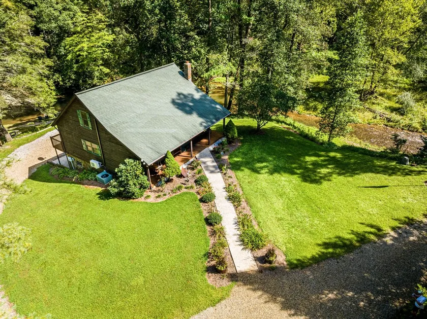 Secluded Cabin on a mountain stream on 7.5 acres - Image 1