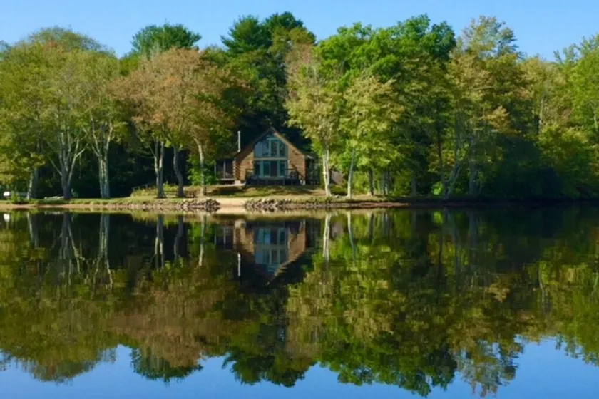 La cabine sur l'étang Pachaug - Image 1