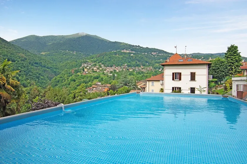 Villa „Luxury Oleandra“ mit privatem Pool, großem Garten und Grill - Image 1