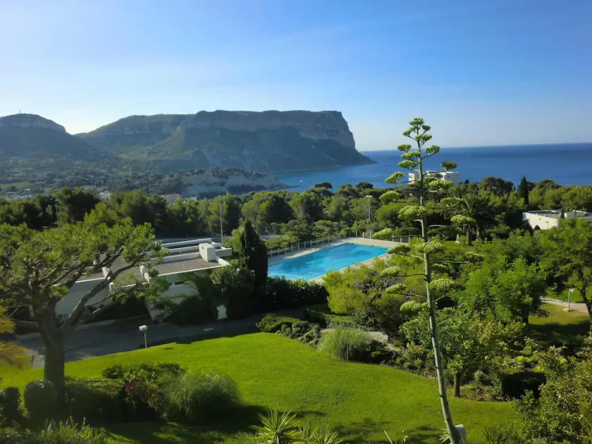 Cassis 62m2 + Balcony 10m2, Air Conditioning, Panoramic Sea View, Pool, Tennis - Image 1