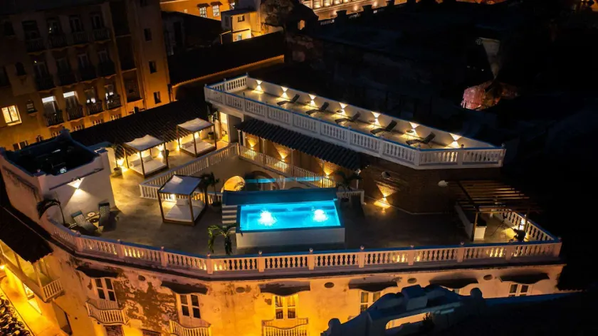 11 Bedroom Villa in the Old City - Image 1