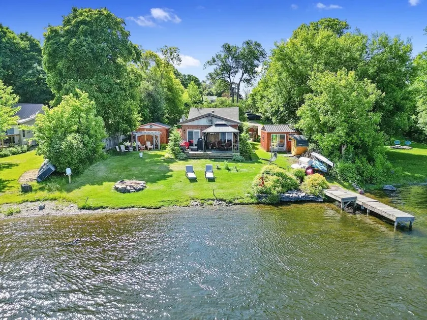 Gather-on-Trent, Your Private Waterfront Luxury Resort in Trent Hills - Image 1
