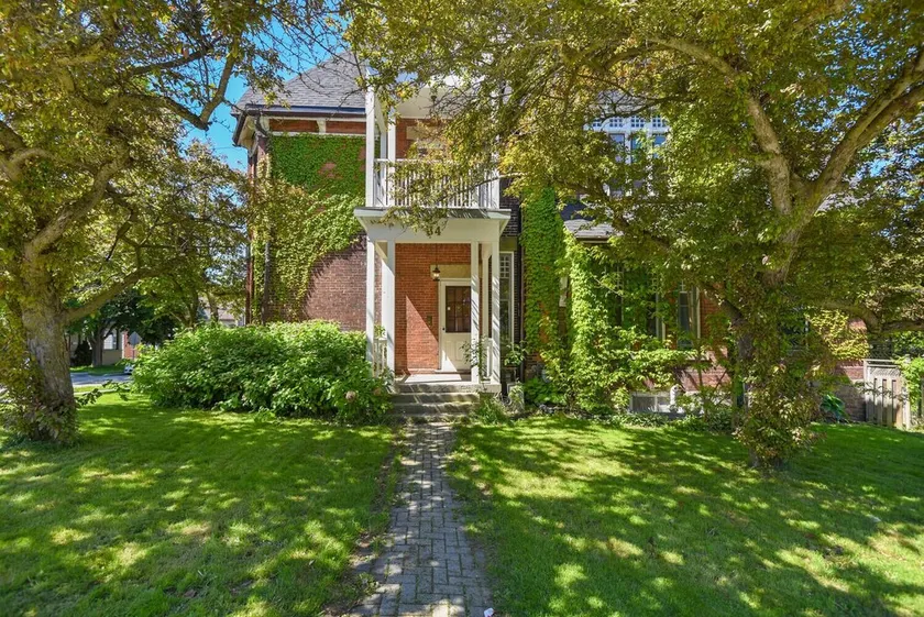 Why rent a brick and glass box when you can step back in time to the late 1800s? - Image 1