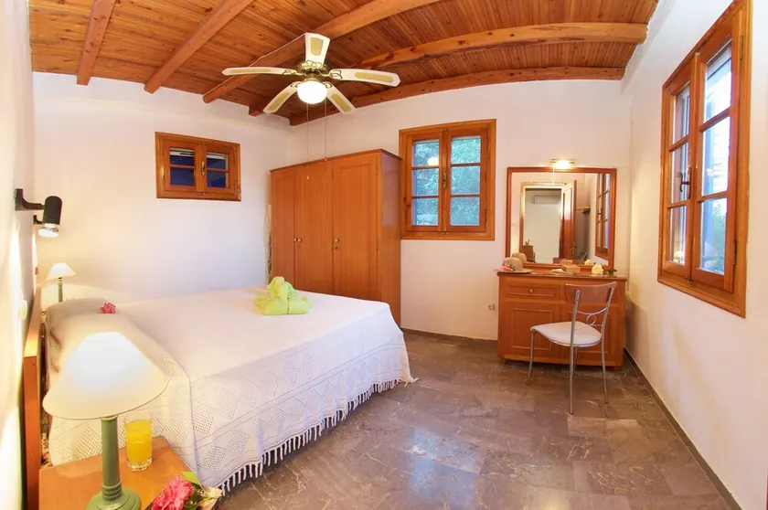 Α beautiful, comfortable house is in one of the most famous places in Greece. - Image 1