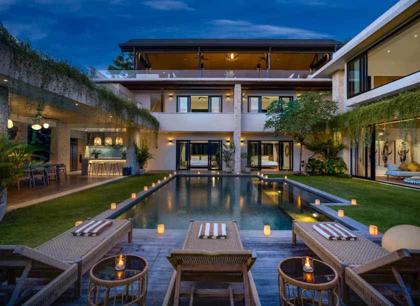 Villa Pantai Indah - Image 1