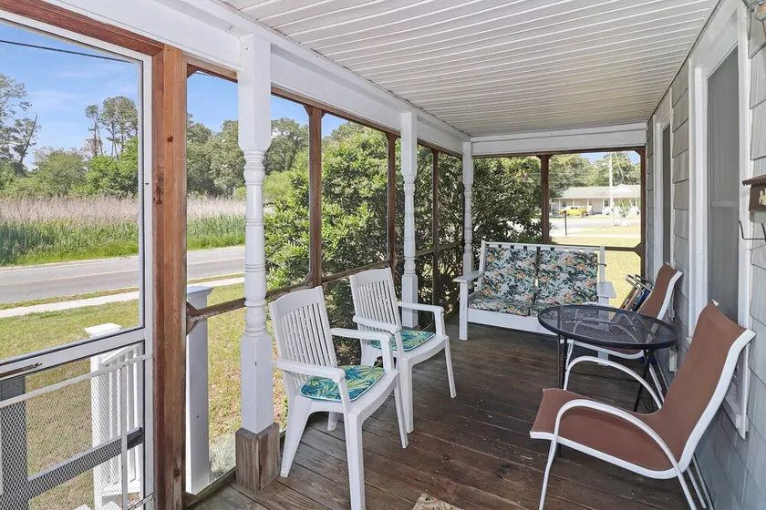 Blue Moon | Central Chincoteague Retreat w/ 2 Screened Porches, King Suite & Pet Friendly Stay - Image 1