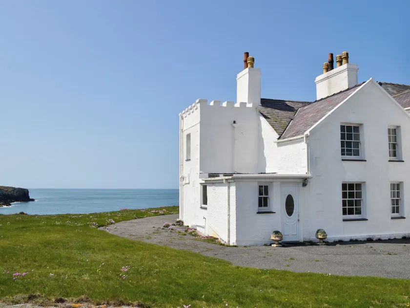 2 værelses bolig i Rhoscolyn, near Holyhead - Image 1