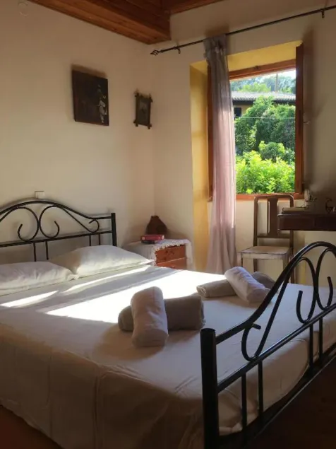 2 floors House in Sinarades near beach - Image 1