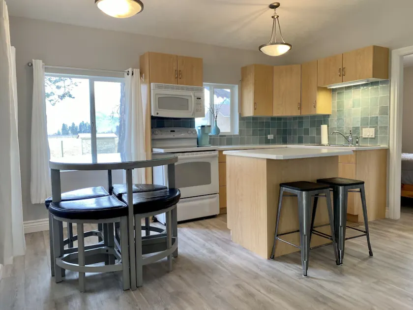 Similkameen River Cottage - Image 1