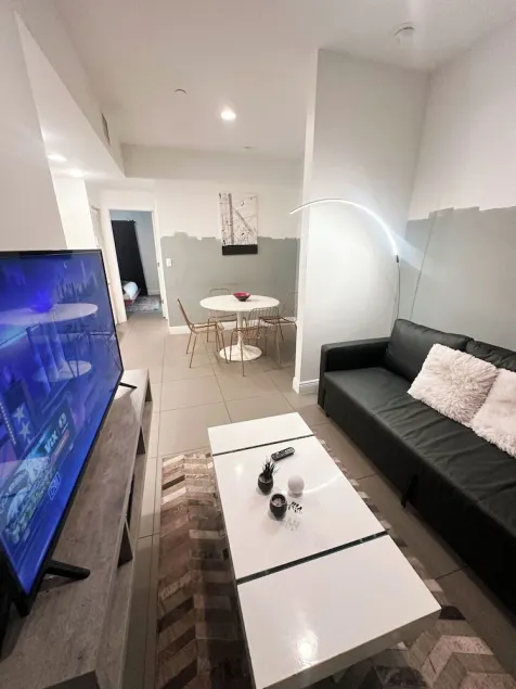 Urban Eclipse Apartment - 1BR/2BA in Wynwood! - Image 1