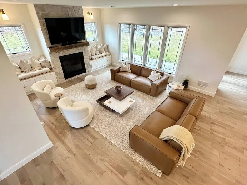 New Farmhouse, King Beds, Game Room, Hot Tub & View! - Image 1
