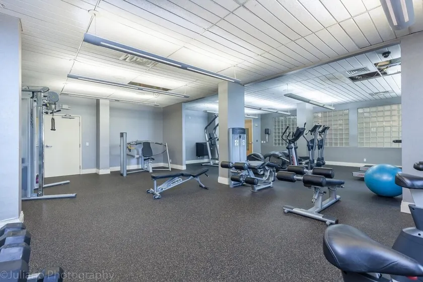 One bed Tides 2nd floor Hollywood Beach Miami - Image 1
