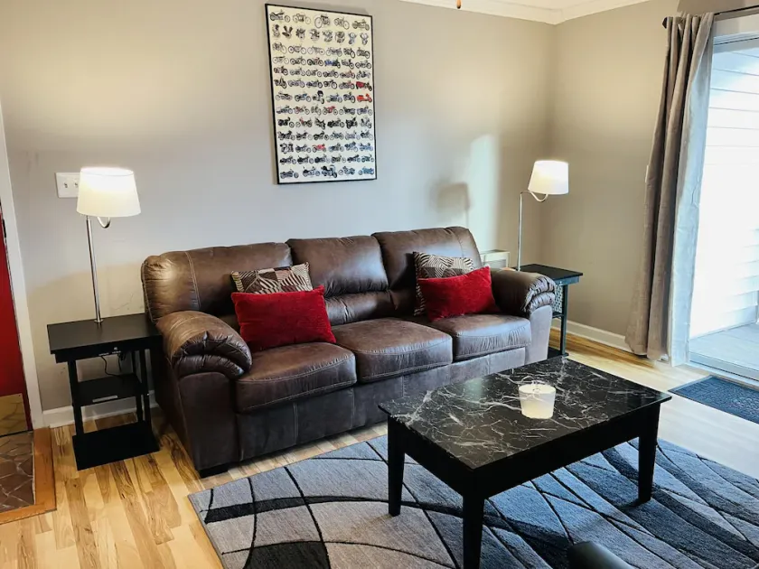 Beech Mountain Ski Suite - Image 1