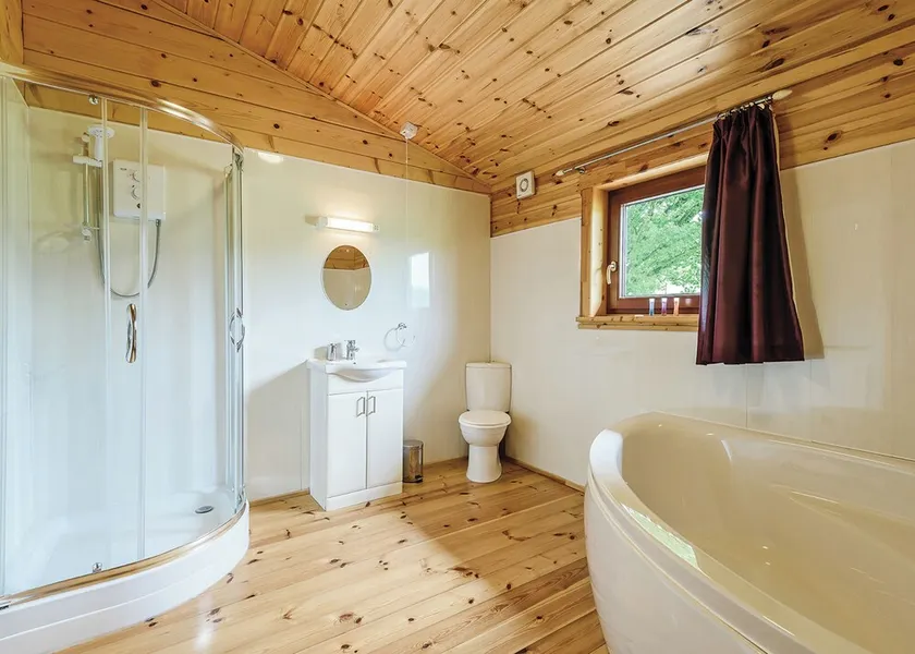 1 bedroom accommodation in Llandinam, Powys - Image 1