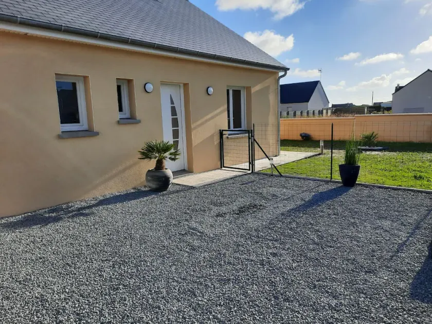 New house near the sea - Image 1