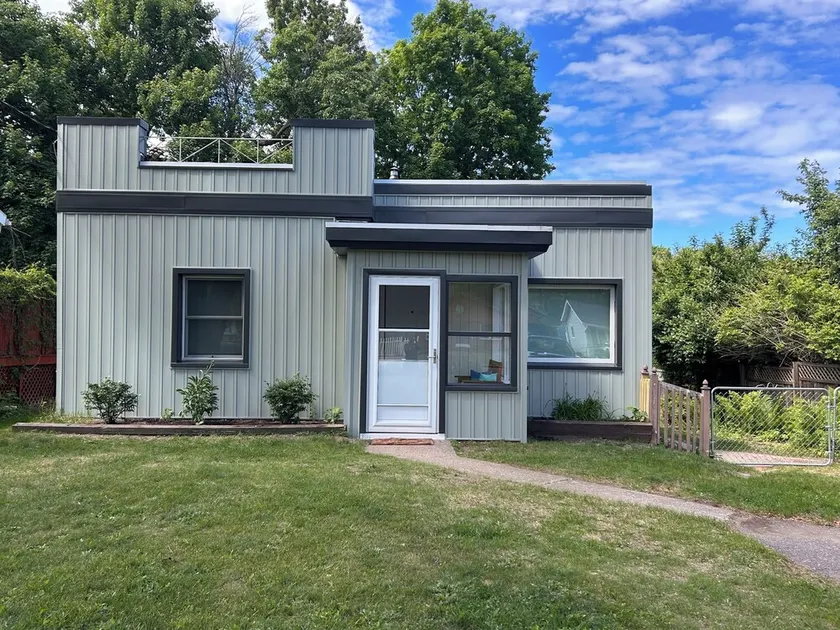 Discover Lil' Casa Marquette! - Image 1