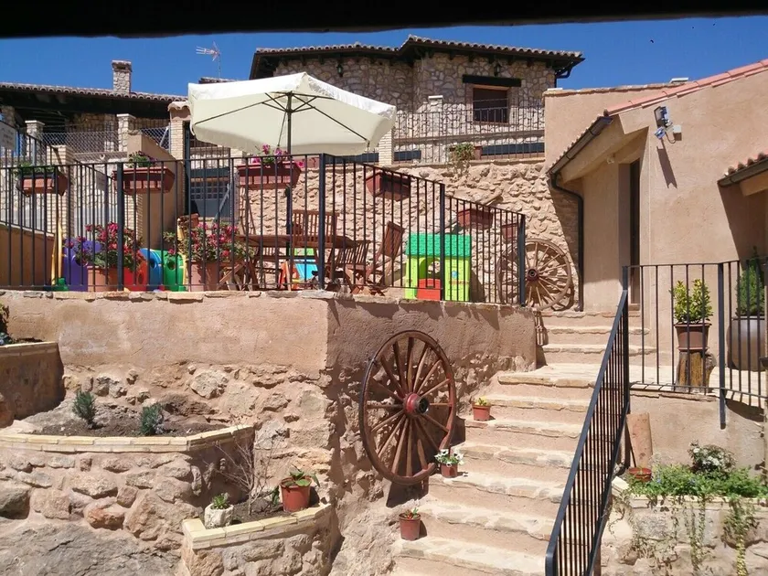 Rural house in Cella, close to Teruel and Albarracín. - Image 1