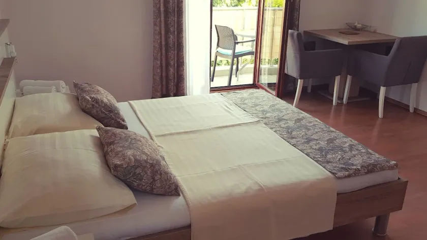 Lejlighed i Rovinj (Borik) rolig beliggenhed - 150m fra stranden - balkon - aircondition - Image 1