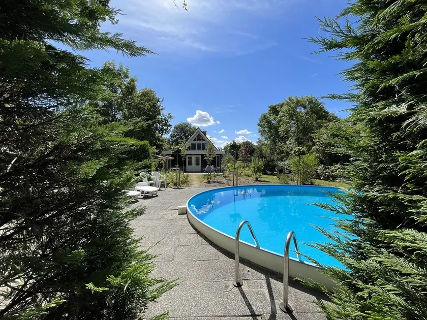 Magnifique bungalow indépendant avec piscine privée et un grand, - Image 1
