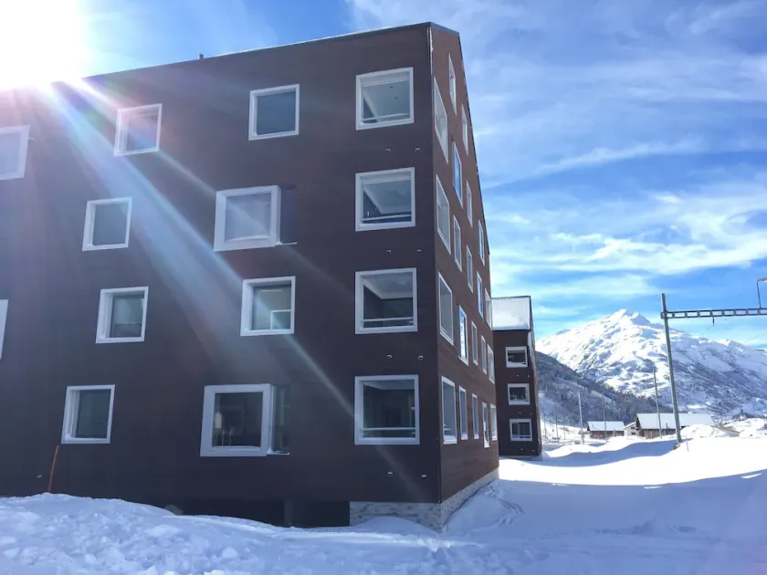 Wiederbelebung Berg Rückzug mit modernem Interieur in Andermatt - Image 1