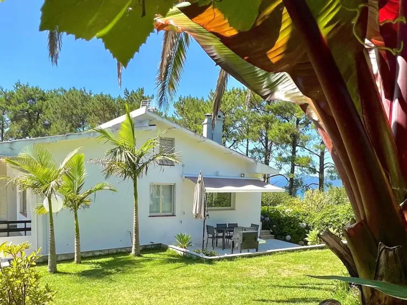 Casa soleada cerca del mar - Image 1