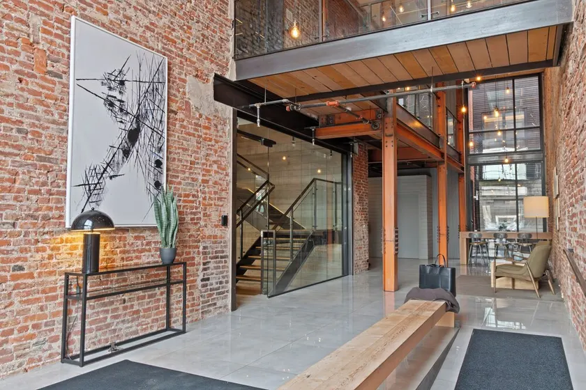 Sosuite at The Queen - Queen Village - Image 1