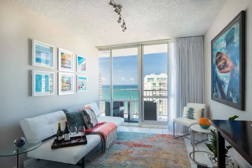 Ocean View  19 floor  STUDIO Apt In the Condado Area NO PARKING - Image 1