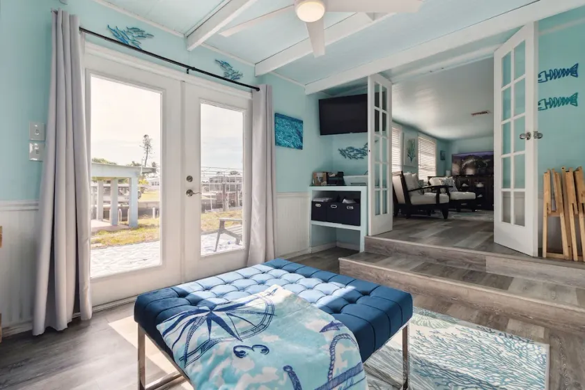 Flamingo Bay Cottage - Image 1
