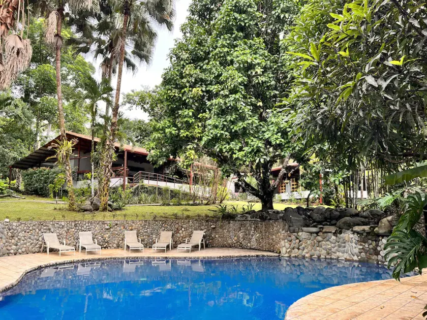 Blue Banyan Inn - Image 1