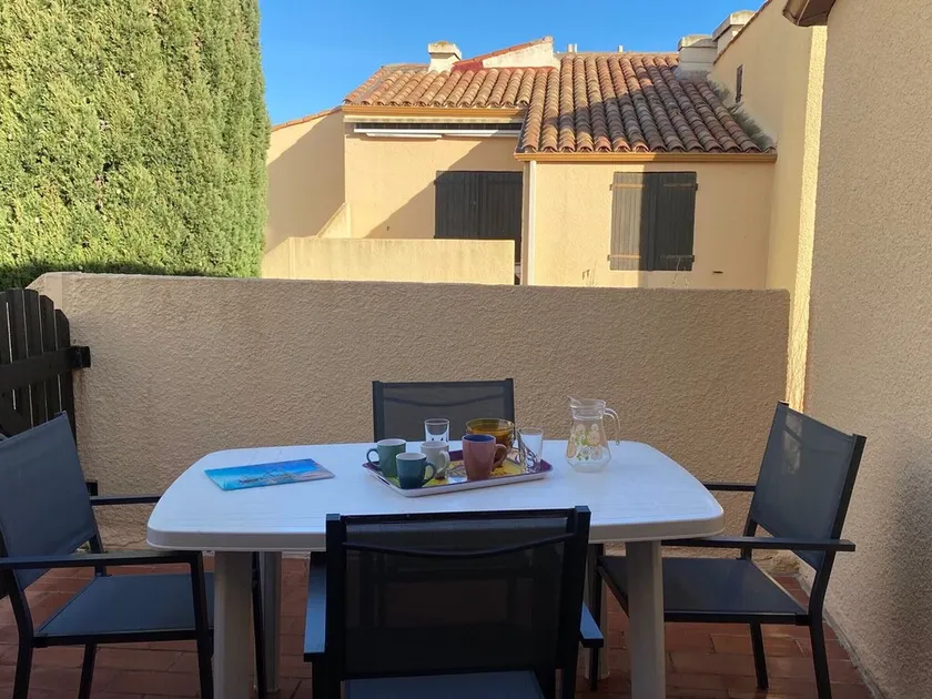 Apartamento T2 climatizado con terraza y parking, cerca de la playa, Port Leucate - Image 1