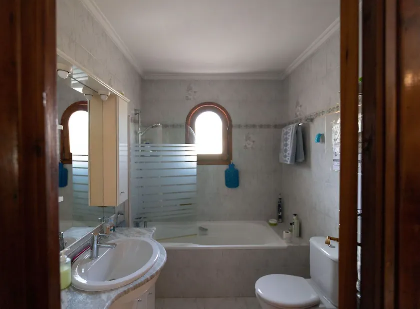 Villa 4 Families, Pool, Garden, WiFi, Air Conditioning - Image 1