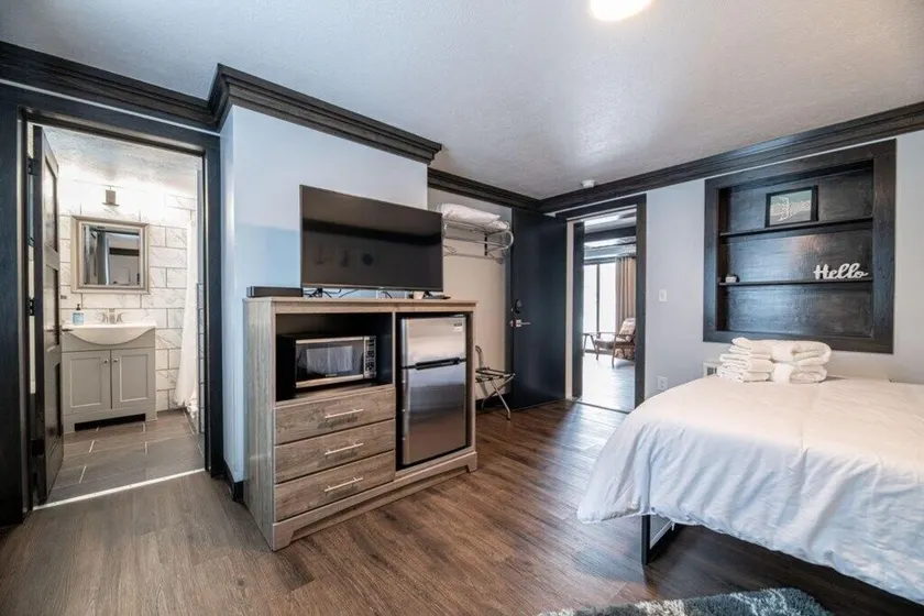 Modern Boutique Queen Studio | Near Downtown Muskegon - Image 1