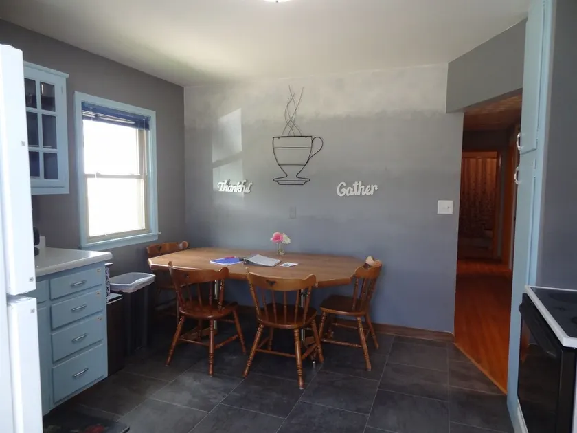 7blks Mayo Gonda 8blks St Marys 3 Bed Main Floor - Image 1